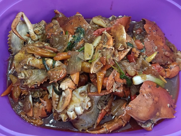 Langkah Mudah untuk Menyiapkan Resep Kepiting saus lada hitam yang Enak Banget Anti Ribet, Bikin Ngiler