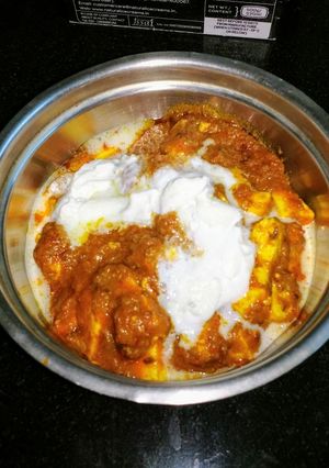 A picture of Paneer butter masala.