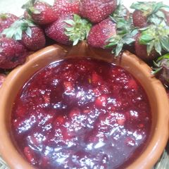 Strawberry ki khati meethi chatni. 🍓🍓🍓 A picture of Strawberry ki khati meethi chatni. 🍓🍓🍓.