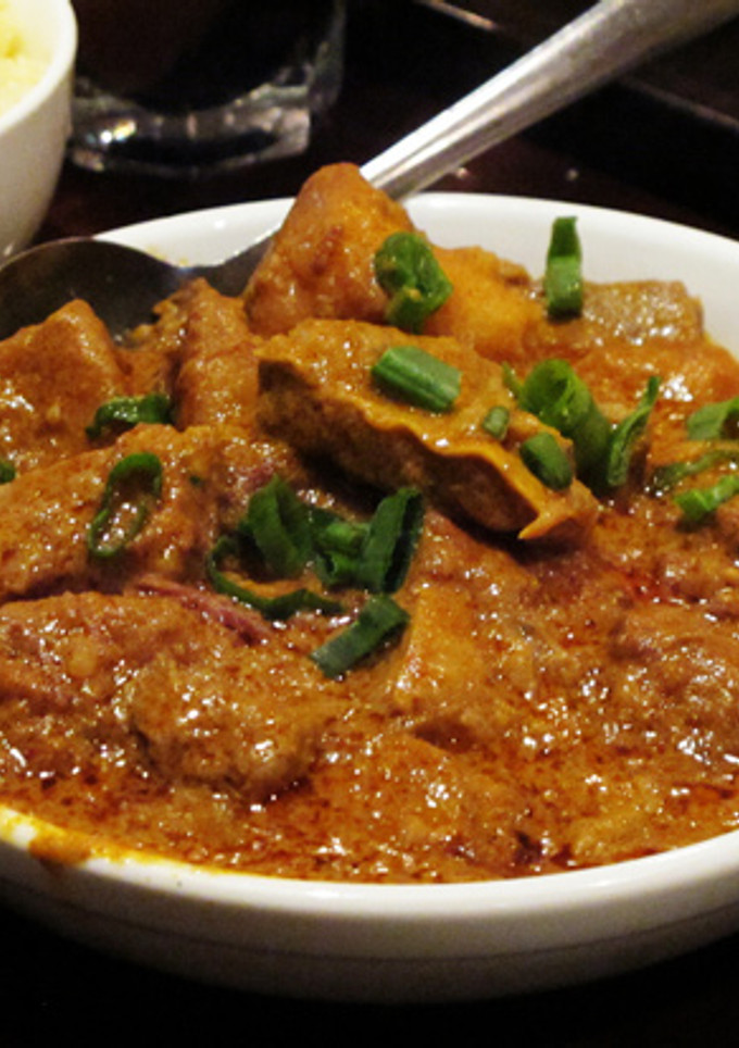 Una foto de Carne al curry con verduras