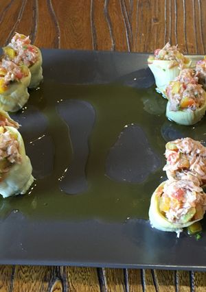 Una foto de Corazones de alcachofa rellenos de atún y tomate