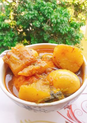 আলু পেঁপে ডিমের রসা(aloo pepe dimer rosa recipe in Bengali) রেসিপির প্রধান ছবি