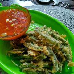 A picture of Buncis Goreng Tepung Saus Asam Manis.