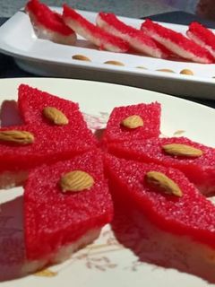 রাভা বরফি(Rava barfi recipe in Bengali) রেসিপির প্রধান ছবি