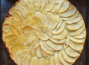Una foto de Tarta de manzanas, la más fácil 🍎🍎🍏🍏