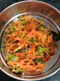 ગાજર કેપ્સિકમ નો સંભારો (Gajar Capsicum Sambharo Recipe In Gujarati)