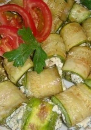 Фото Рулетики из кабачков с сыром.