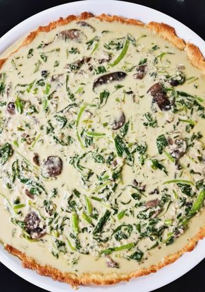 A picture of Keto Spinach & Mushroom Quiche.