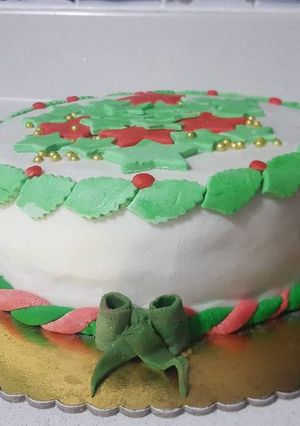 A picture of Christmas fruit cake.