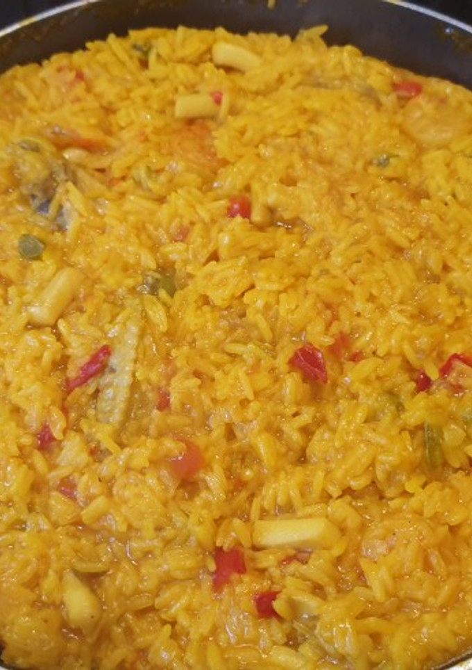 Una foto de Paella