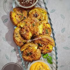 Smashed potatoes A picture of Smashed potatoes.