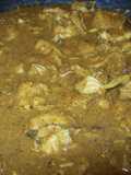 Kariveppillai Kozhi Kolambu (Curry Leaves Chicken Curry)
