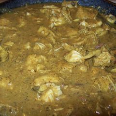 A picture of Kariveppillai Kozhi Kolambu (Curry Leaves Chicken Curry).