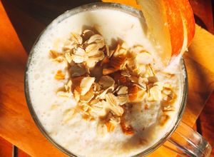 Hình của món Eat clean-Sữa chua trái cây yến mạch ngũ cốc- bữa sáng nhanh gọn đủ chất.