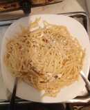 Λιγκουίνι aglio e olio...του "φτωχού" με μιξ τυριών από ξηρή μυζήθρα & φέτα