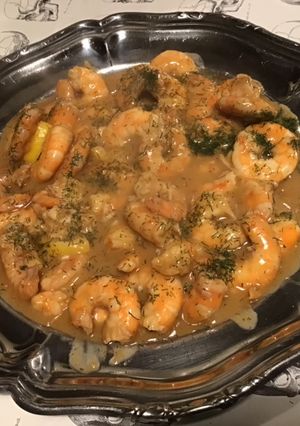 Une photo de Crevettes sauvages marinées sauce pêche curry au citron et aneth