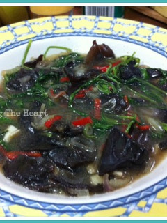 Foto resep Tumis Kangkung Jamur Spesial