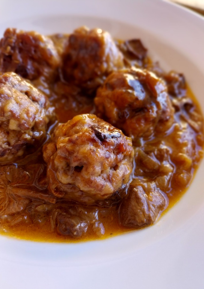 Una foto de Albóndigas fricandó