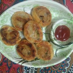 A picture of Parantha tikki.