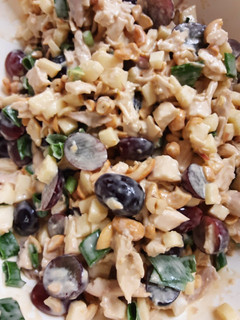 A picture of Fruity Cashew Chicken Salad.