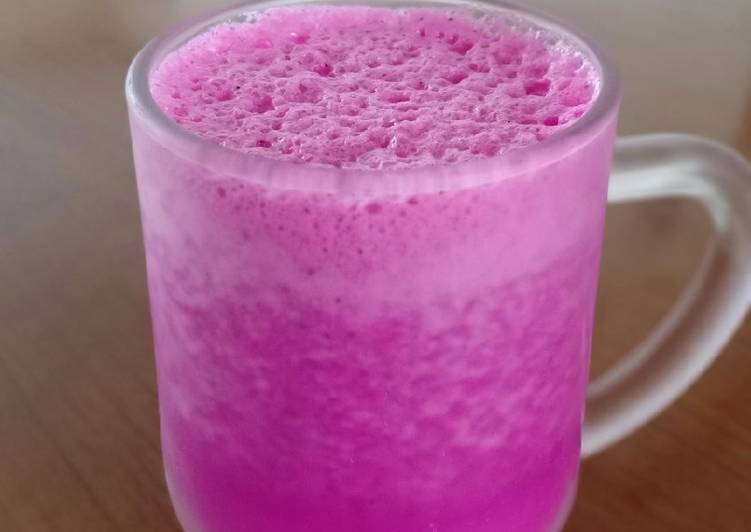 Smoothies buah naga