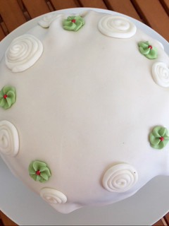 Una foto de Tarta ajedrez arcoiris (Rainbow Checkerboard Cake)