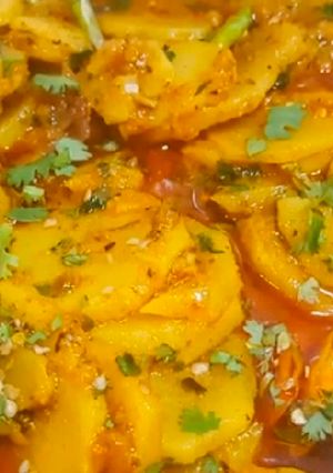 A picture of Aloo ki kattliyan salan.