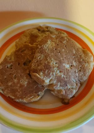 Una foto de Pancakes integrales de manzana 🍎