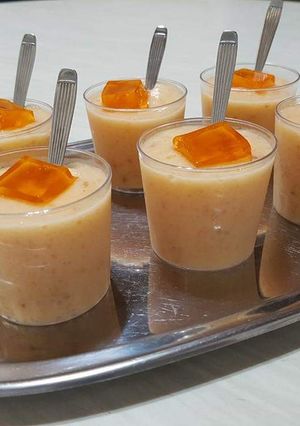 Una foto de Crema helada de manzana y durazno!! SANO Y RICO