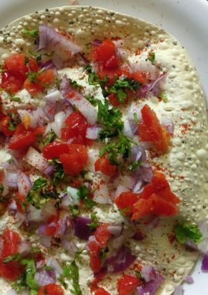 મસાલા પાપડ (Masala papad Recipe in Gujarati) રેસીપી મુખ્ય ફોટો