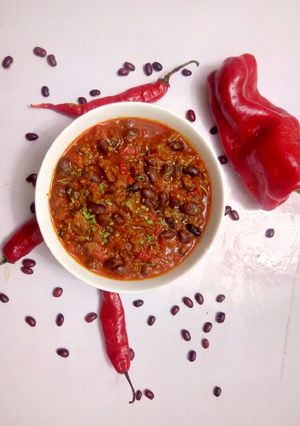 A picture of Chilli Chilli.