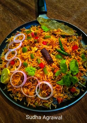 A picture of Mumbai Street Style Tawa Pulao.