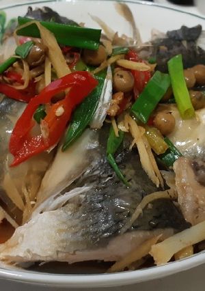 樹子醬燒虱目魚頭 的食譜成品照片