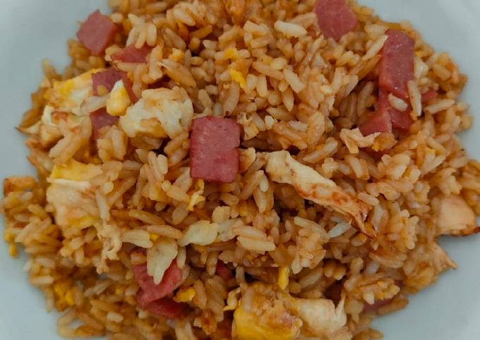 Cara bikin Nasi Goreng Smoke Beef Cara bikin Nasi Goreng Smoke Beef