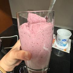 A picture of Berries smoothie.