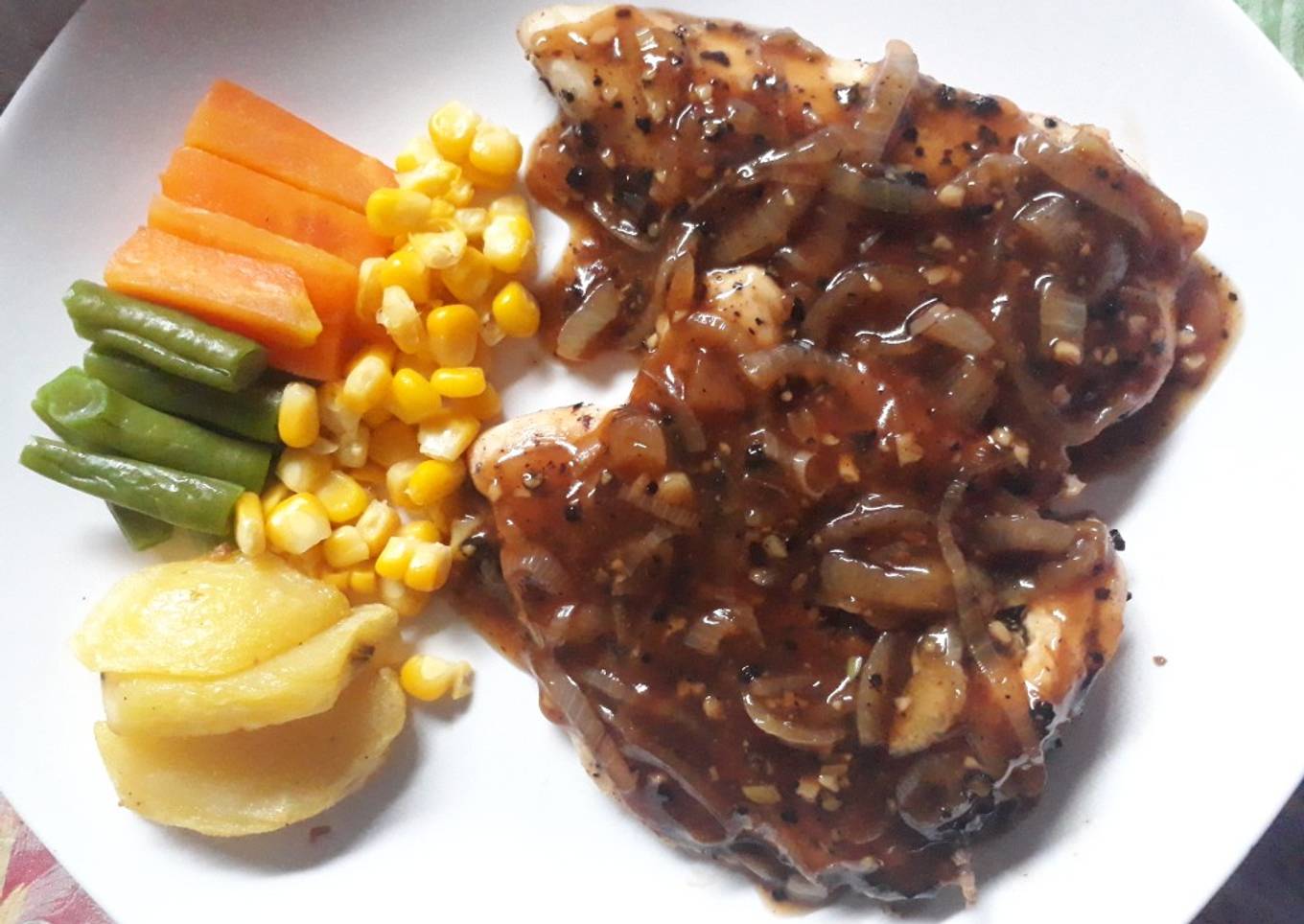 Grilled Chicken Steak with Blackpepper Sauce