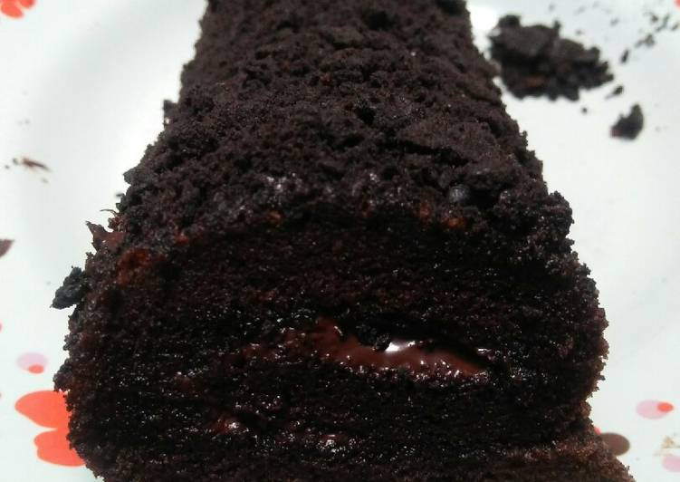Cara Gampang Menyiapkan Brownis Roll Cake, Enak