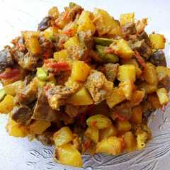รูปของ Sambal goreng kentang, hati ayam dan petai