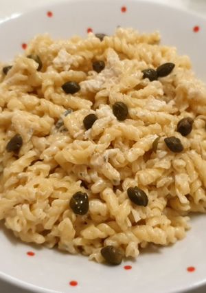 Sajtos tészta egy edényben recept fotója