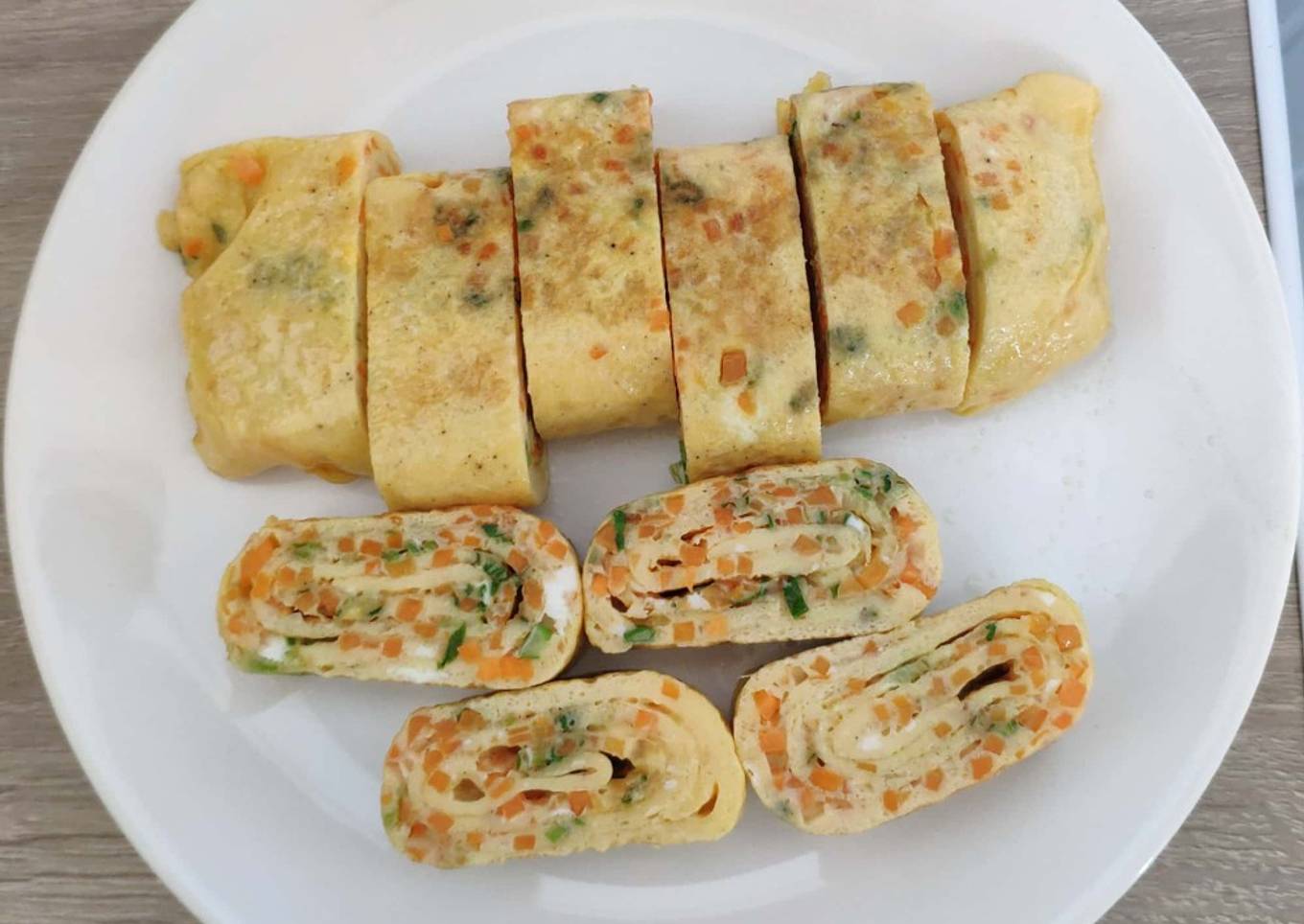 Simple Korean egg roll