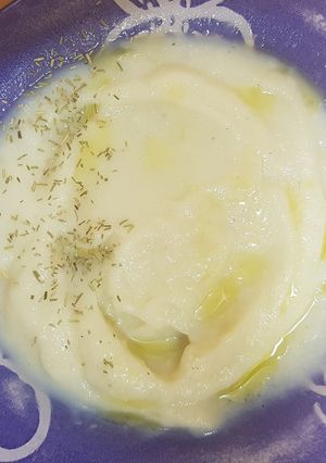 Una foto de Crema ligera de coliflor