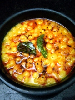 बूंदी की कढ़ी (Boondi kadhi recipe in Hindi) रेसिपी मुख्य फोटो