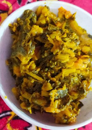 मूली के पत्ते की सब्जी(mooli ke patte ki sabzi recipe in hindi) रेसिपी मुख्य फोटो