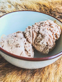 Una foto de Helado de Chocolate súper cremoso y rico