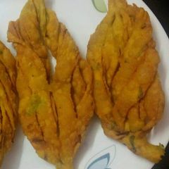 A picture of Spring onion fried leaf.