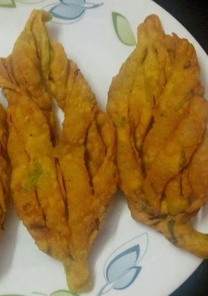 A picture of Spring onion fried leaf.