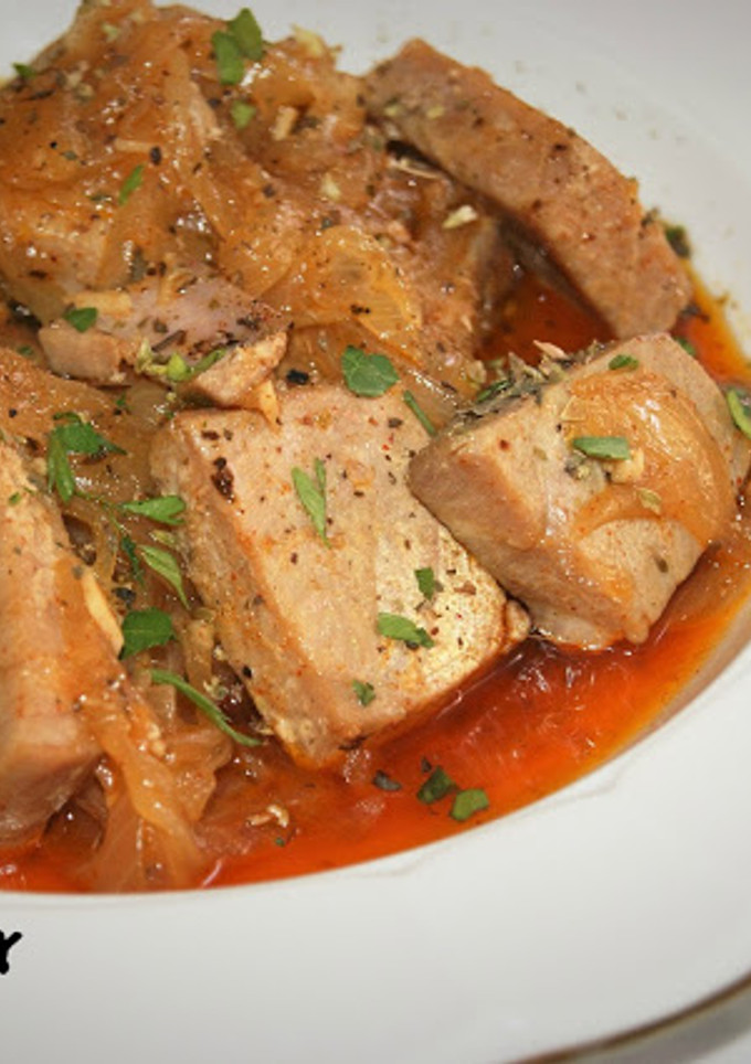 Una foto de Atún encebollado