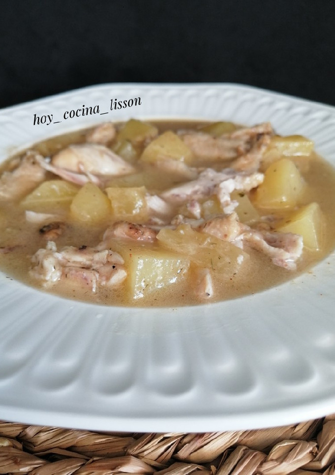Una foto de Guiso de alitas de pollo con piña