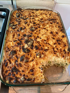 Una foto de Pastel de tallarines con brócoli y crema