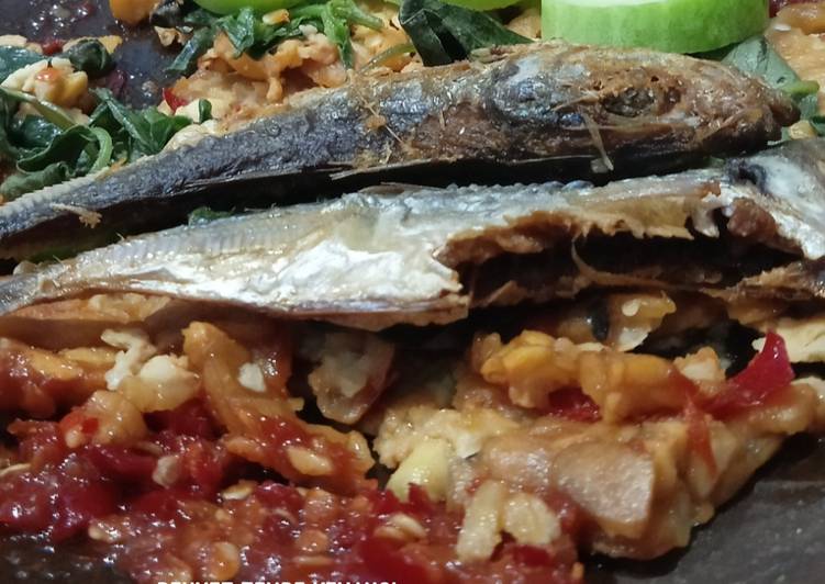 Bumbu mengolah Penyet Tempe Kemangi Iwak Klothok, Enak